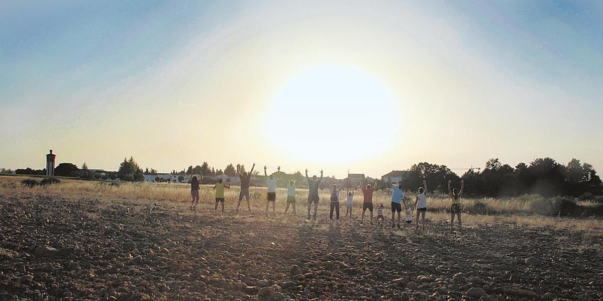 CONCURSO ‘Así somos en mi pueblo’: Nuevo Naharros recuerda que, pase lo que pase, siempre sale el sol