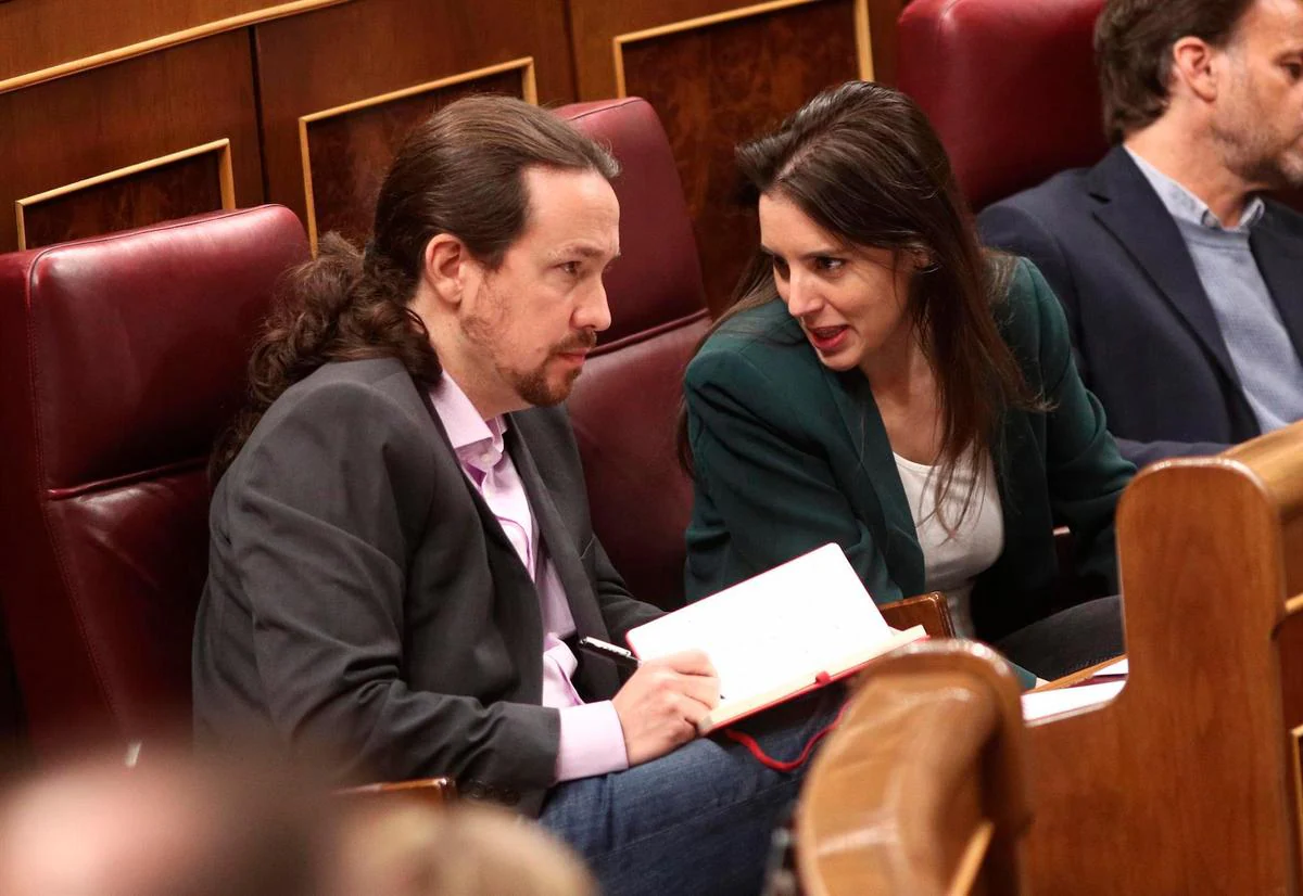 El secretario general de Podemos, Pablo Iglesias, y la portavoz parlamentaria de Unidas Podemos, Irene Montero.