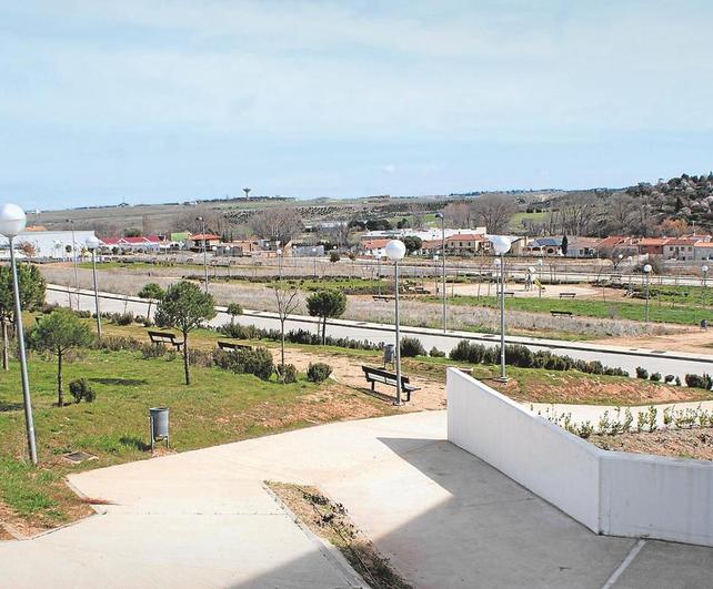 El gran parque y zona verde municipal cuenta con un repetidor wifi.