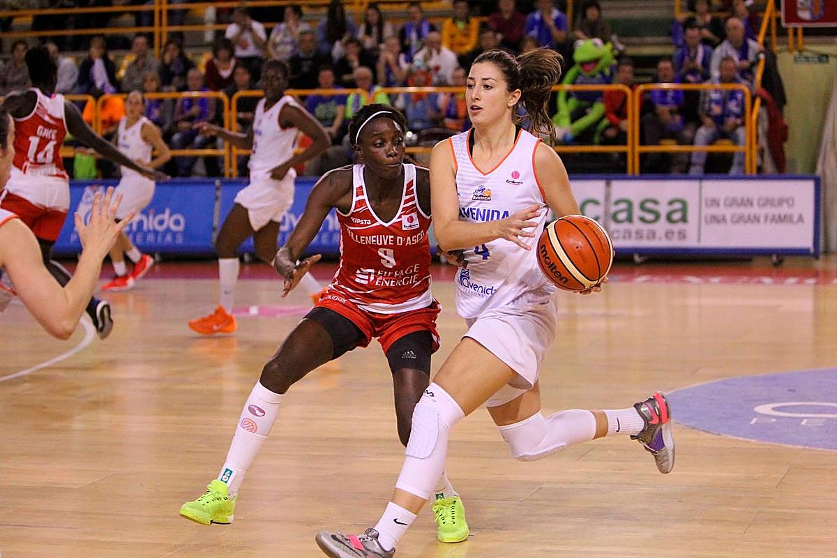 Leo Rodríguez en su anterior etapa con el Perfumerías Avenida.