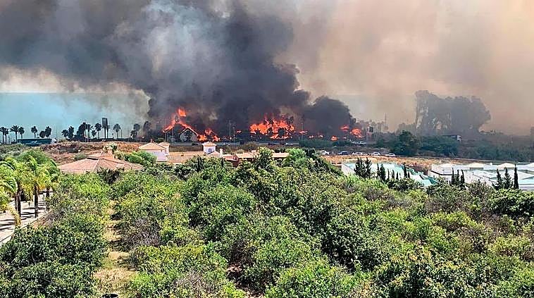 El incendio, de momento, no ha provocado daños personales.