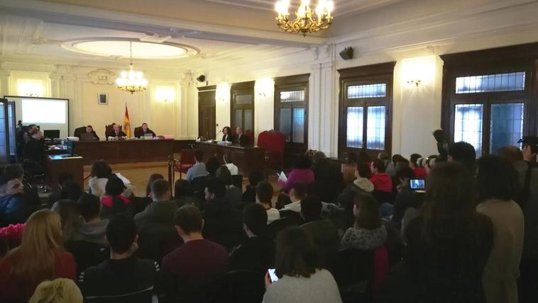 Vista de la Audiencia en el juicio contra la 'mentirosa del pegamento'.