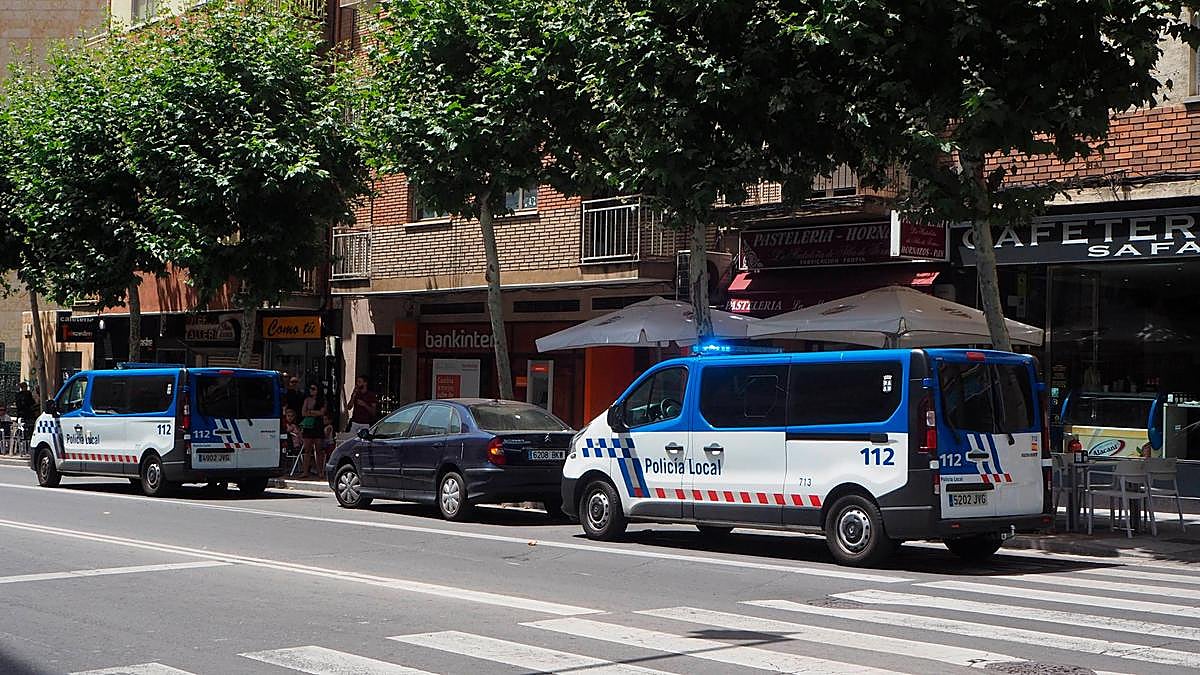 La Policía local tuvo que intervenir en la calle María Auxiliadora para evitar un suicidio