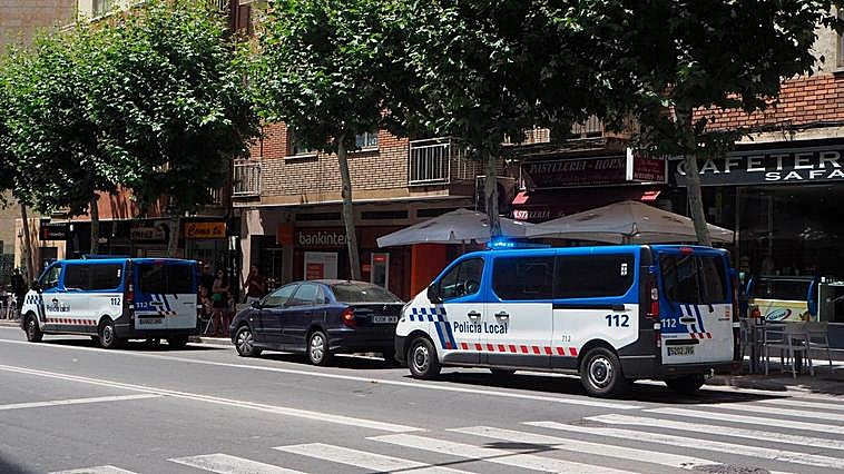 La Policía local tuvo que intervenir en la calle María Auxiliadora para evitar un suicidio