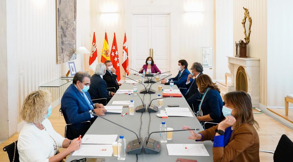 Ayuso, Page y Mañueco en la reunión de este lunes.