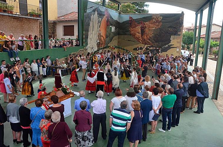 Multitudinario ofertorio al Cristo del Humilladero en 2019.