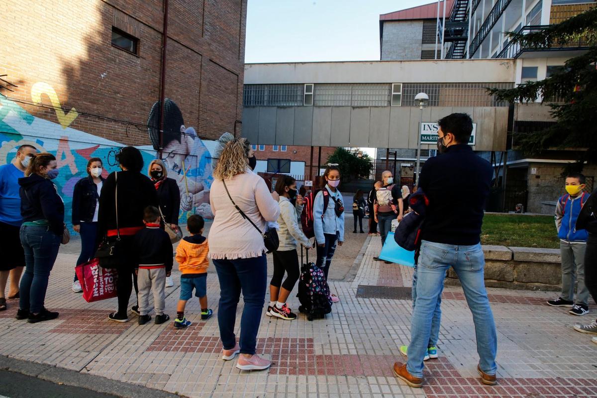 Entrada al colegio Rufino Blanco