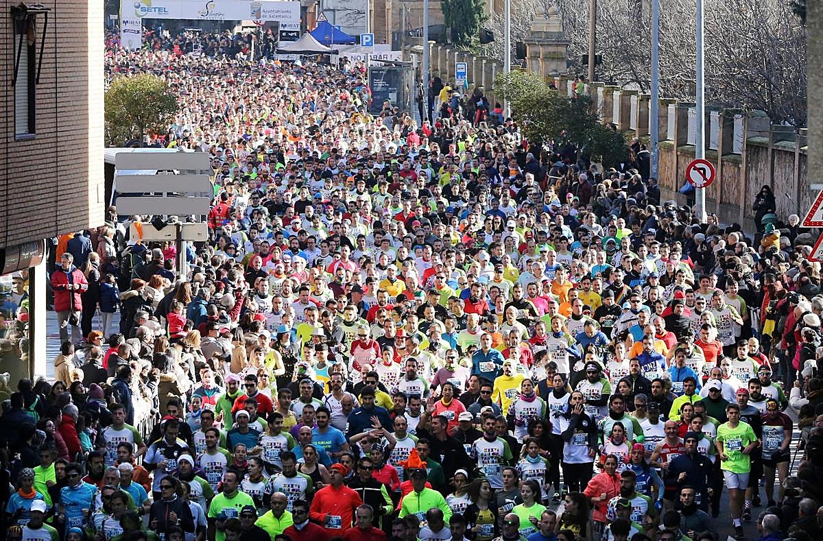 Multitudinaria participación en la San Silvestre salmantina en años anteriores.