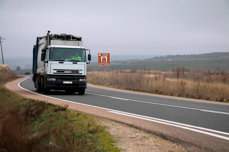 El actual camión de la basura de la mancomunidad Rutas de Alba. I EÑE