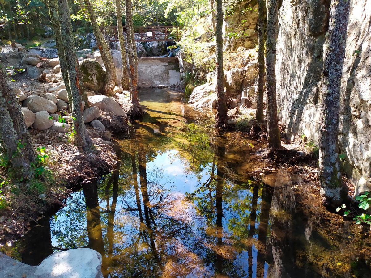 Imagen de la zona de captaciones de agua de Candelario tras la limpieza del cauce.