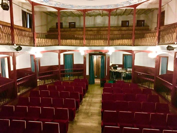 Patio de butacas del Teatro León Felipe, en Sequeros