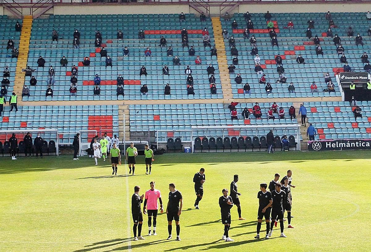 Vista de la Preferencia, en el único choque con público en la pretemporada.