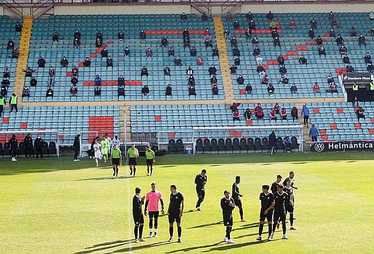 Vista de la Preferencia, en el único choque con público en la pretemporada.