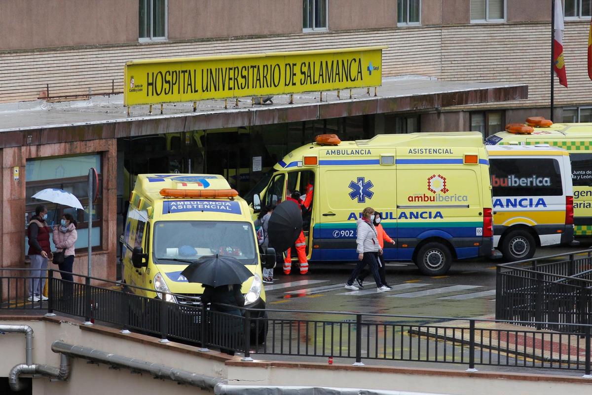 Entrada del Hospital de Salamanca.