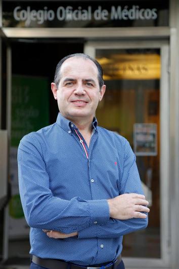 El presidente del Colegio de Médicos de Salamanca, Santiago Santa Cruz.