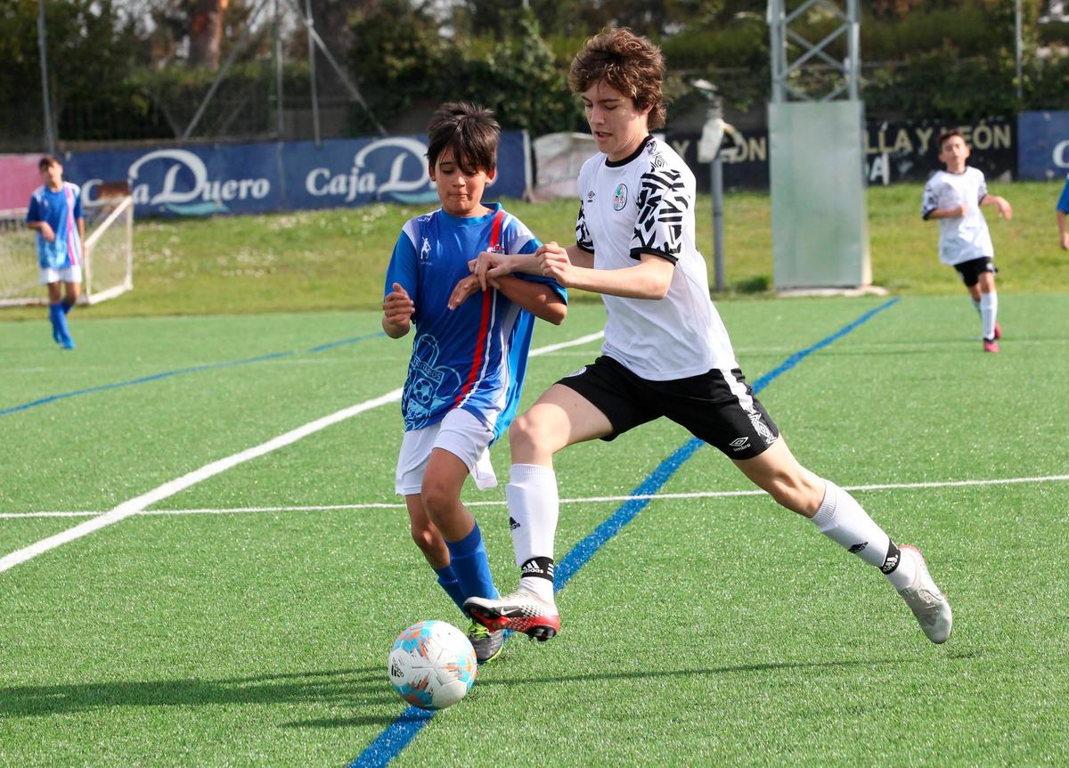 Partido de fútbol base entre el Salamanca UDS y el Trinitarios la temporada pasada.