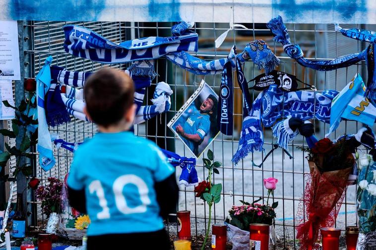 Los argentinos han acudido en masa para recordar al exfutbolista.