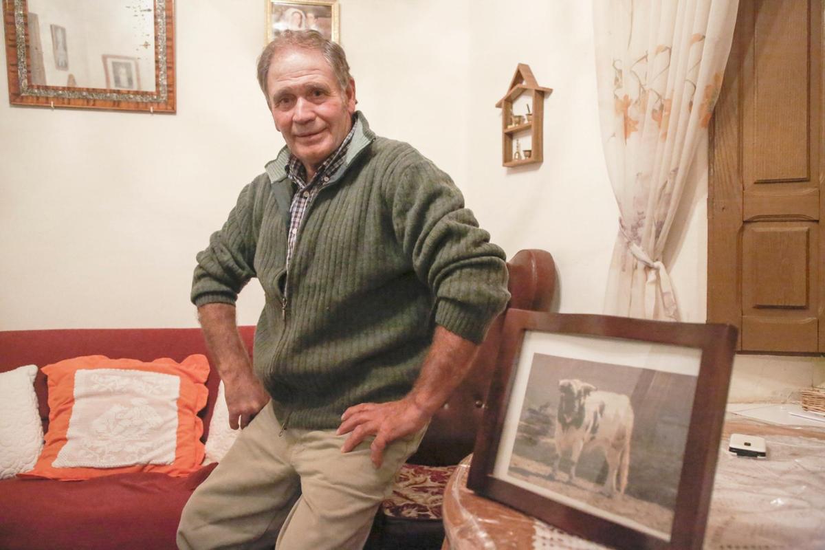 Gonzalo Hernández, en su refugio de La Sagrada.