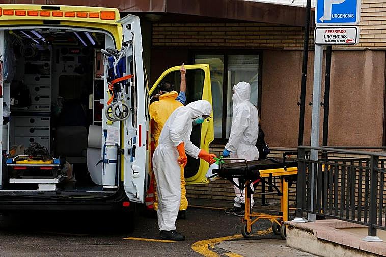 Puerta de Urgencias del Hospital de Salamanca.