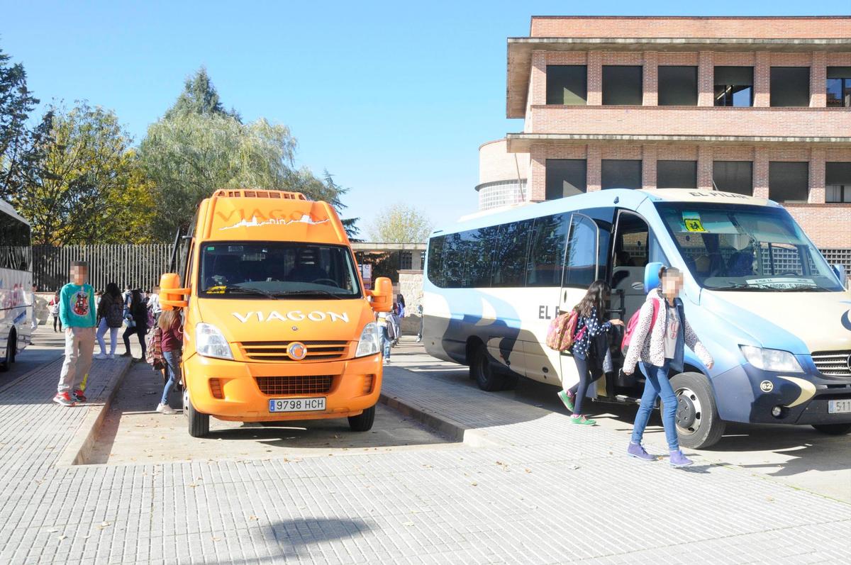 Autobuses escolares.