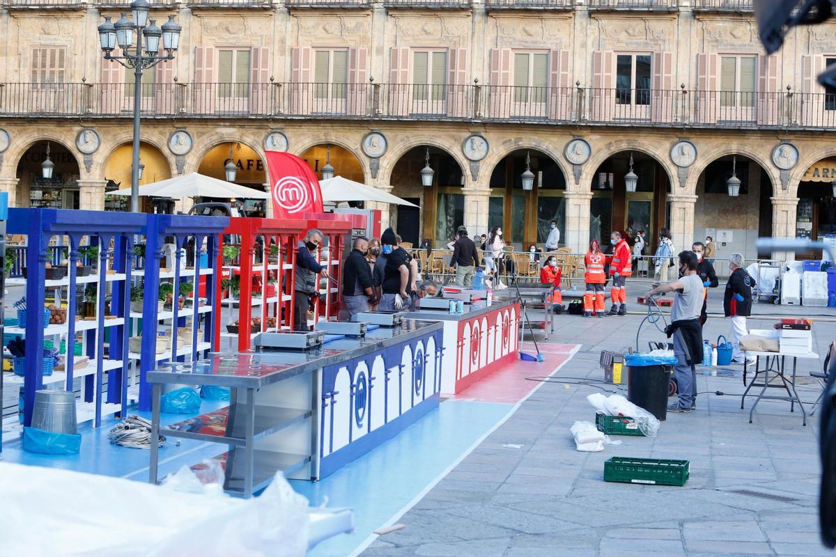 Los preparativos de la grabación en la Plaza Mayor.