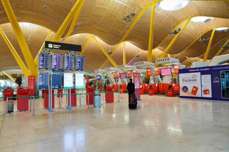 Ambiente en la T4 del Aeropuero de Madrid-Barajas Adolfo Suárez.