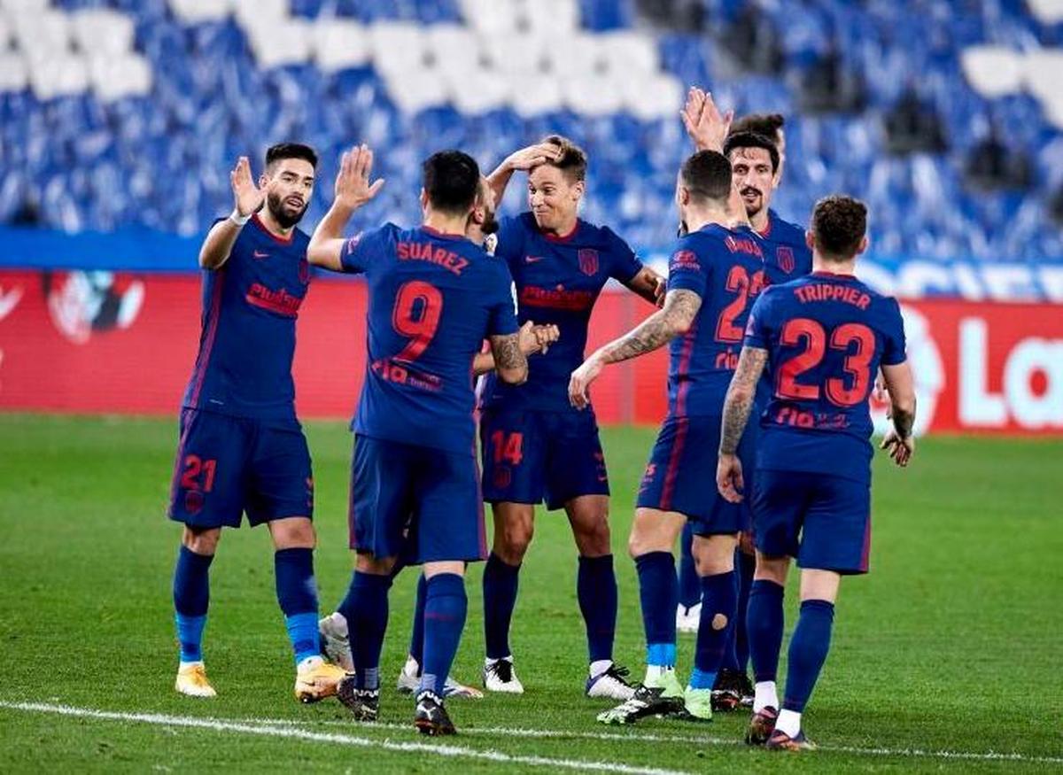 El Atlético de Madrid celebra el 0-2 ante la Real Sociedad.