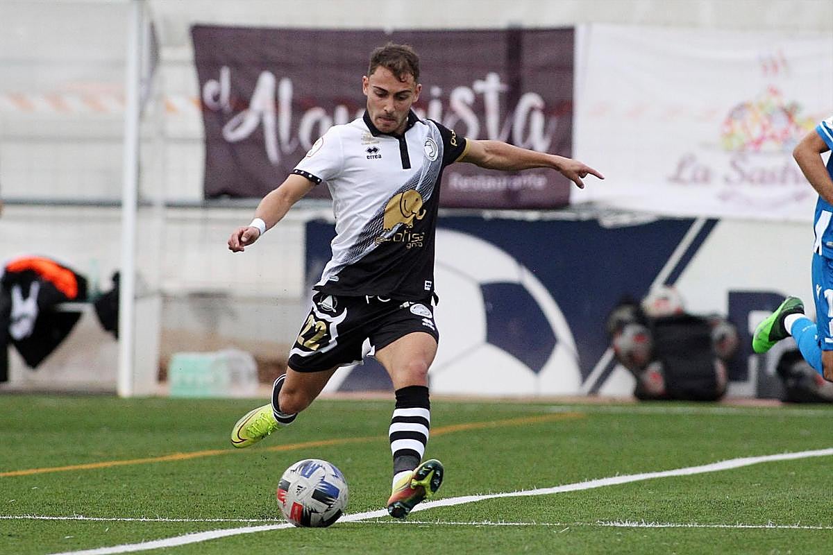 Alex Rey, centrocampista del Unionistas.