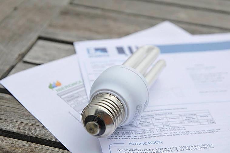 Factura de la luz.