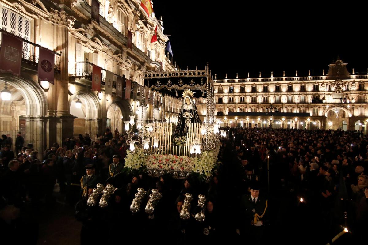 Procesión de la Virgen de la Soledad.