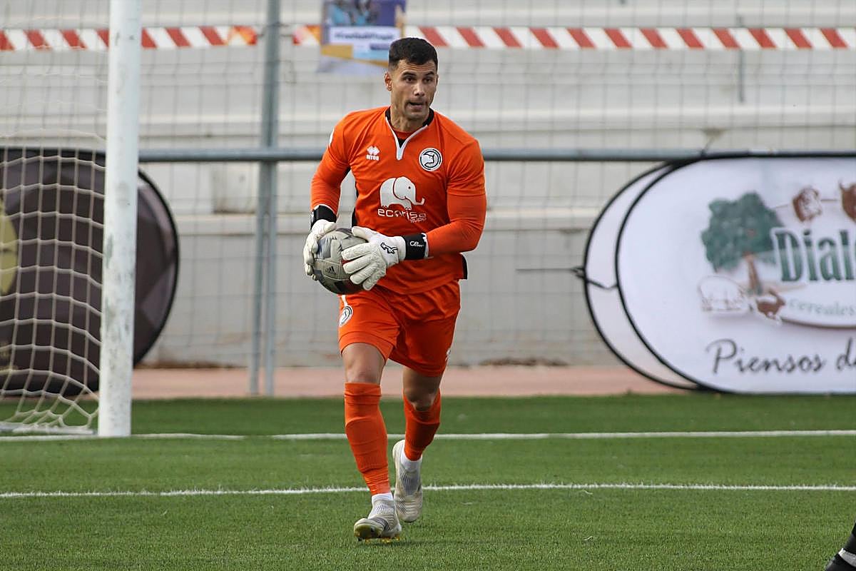 Serna, portero del Unionistas.