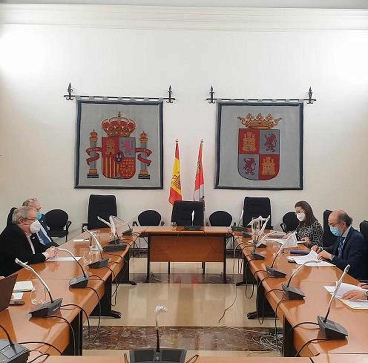 Imagen de la reunión con Gerardo García, Marcelino Maté, Maria Perrino y Javier Ortega