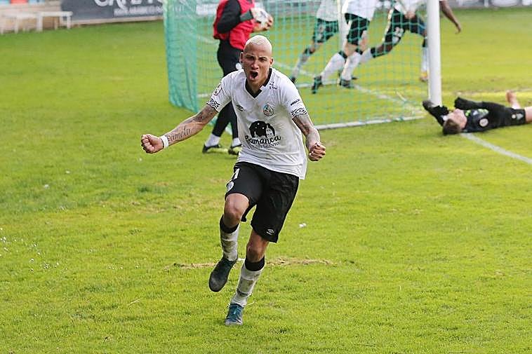 El Puma Chávez, genio y figura dentro y fuera de los terrenos de juego