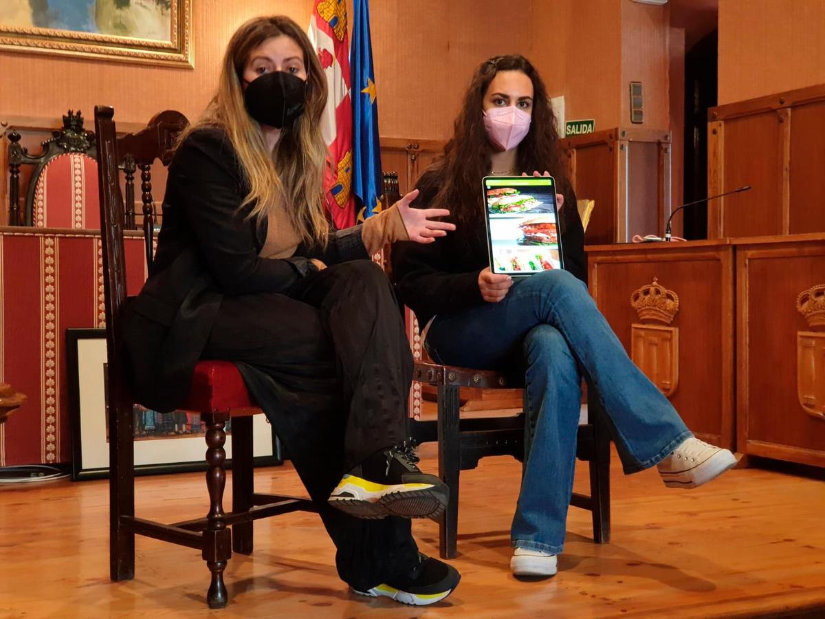 Laura Vicente y Paola Martín en la presentación de “Kômo CR”.
