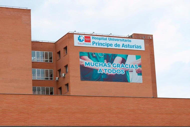 Un enfermero muere degollado en el Hospital de Alcalá a manos de un compañero