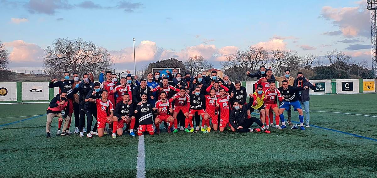 El Unionistas celebra el triunfo ante el Guijuelo.