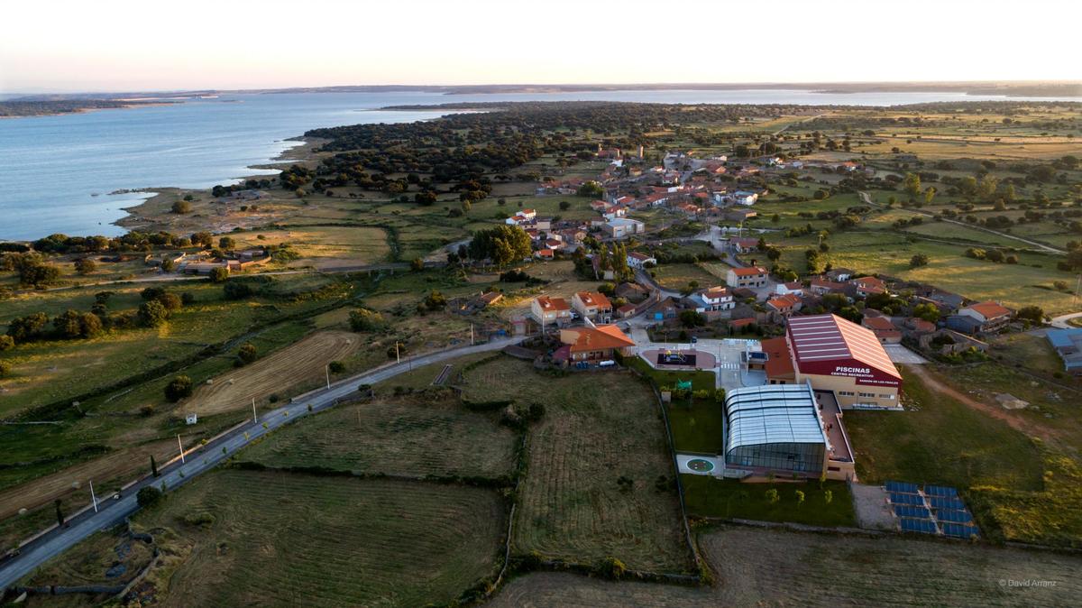 Sardón de los Frailes y su vasto entorno, a vista de pájaro