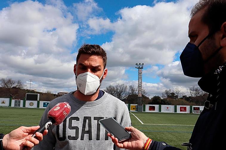 Lolo Plá, delantero del Guijuelo.