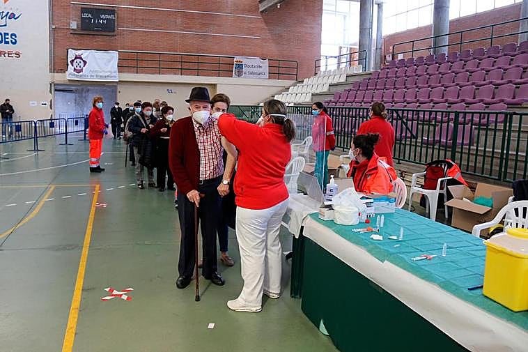 Vacunación a los mayores de 90 años realizada el pasado viernes en Peñaranda.
