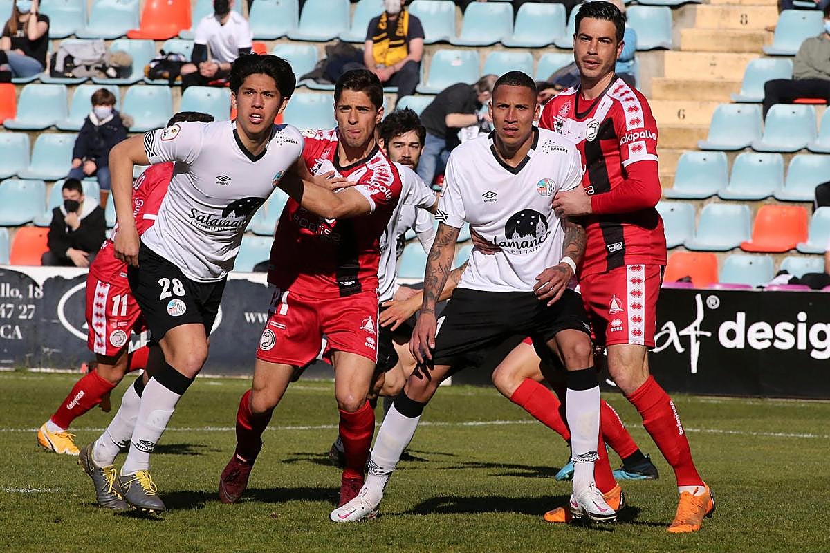 Imagen del choque entre el Salamanca y el Unionistas en el Helmántico.
