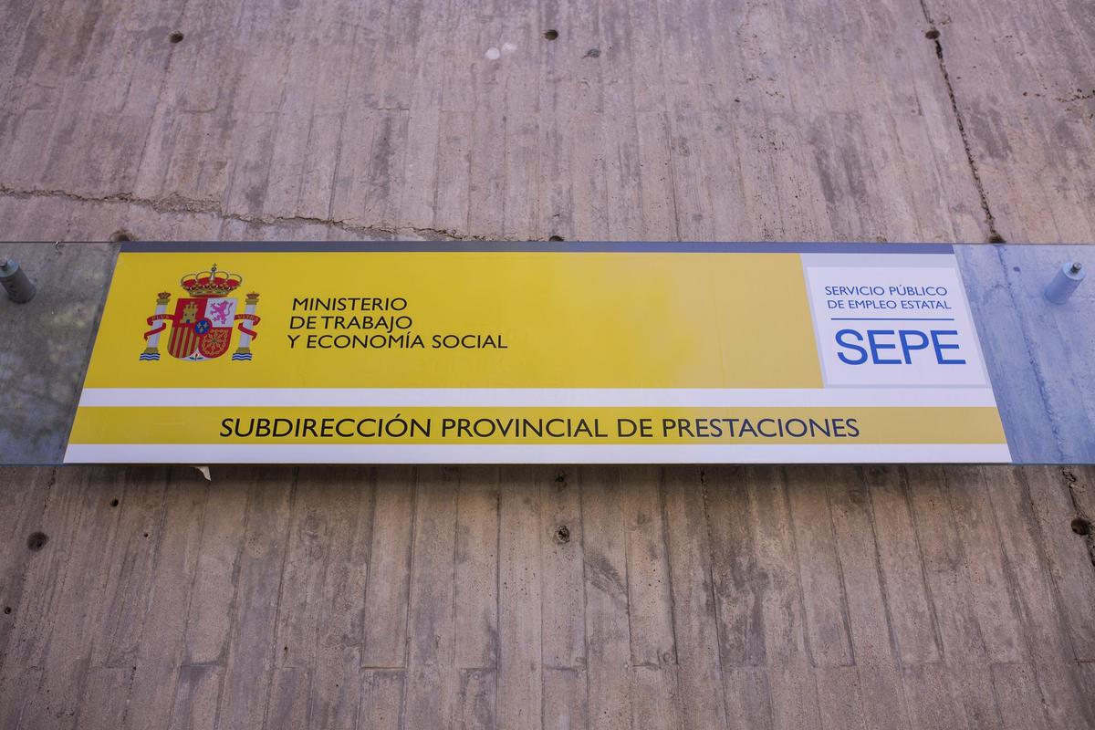 Cartel de una oficina del SEPE