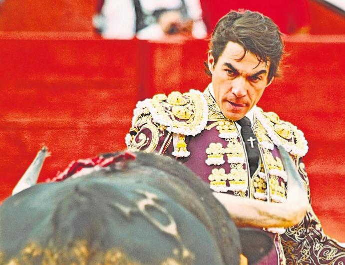 López Chaves, ante un toro de Adelaida Rodríguez en el coso de La Glorieta