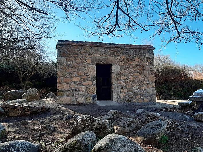 Imagen de la caseta levantada en la zona de los lavaderos