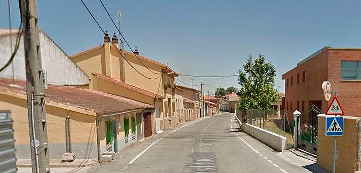 Avenida de la Constitución de Topas.