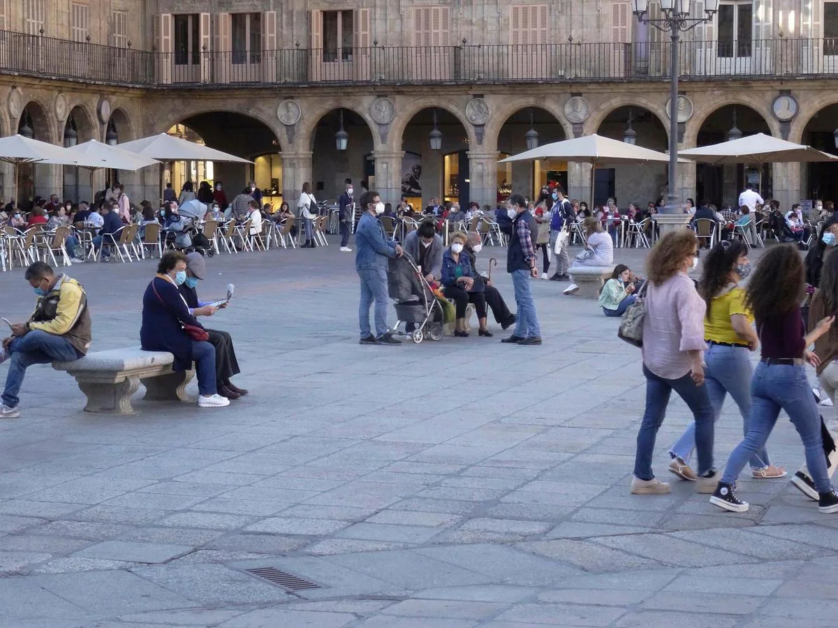 Público este jueves en la Plaza Mayor de Salamanca.