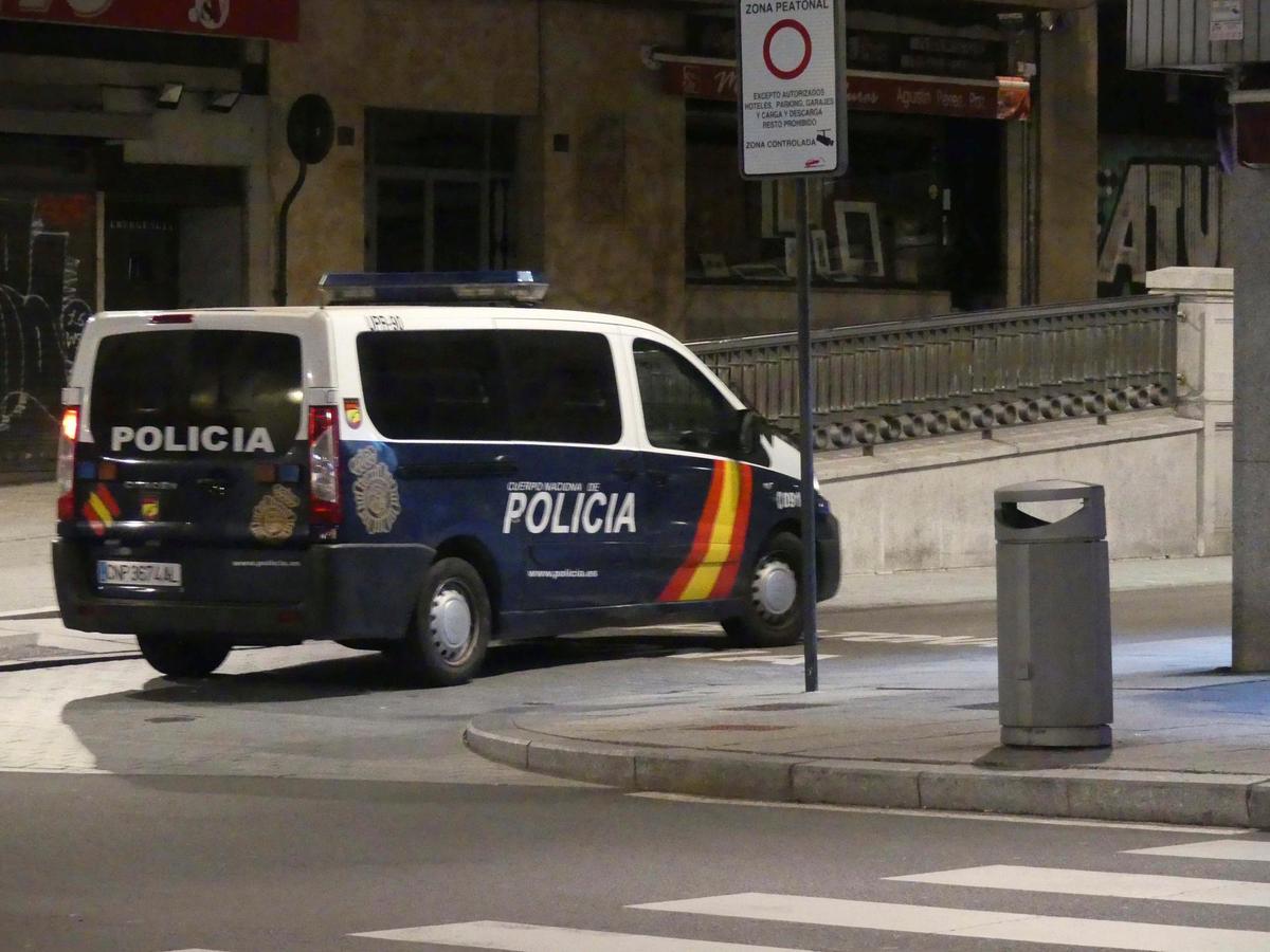 La policía Nacional en la calle Correhuela en una imagen de archivo.