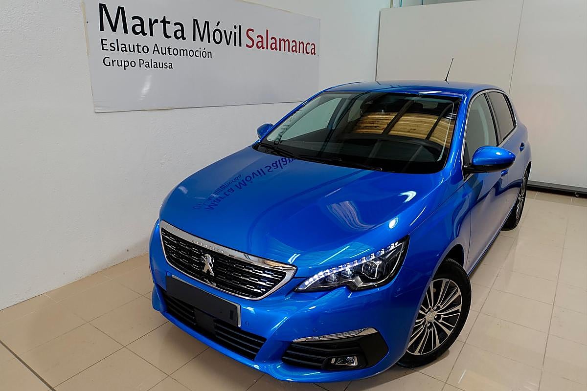 PEUGEOT 308 5P ALLURE PACK BlueHDI 130 SS | Kilómetros: 500 | Fecha matriculación: 2021 | Precio contado: 22.000 euros | Precio sujeto a financiación: 18.900 euros