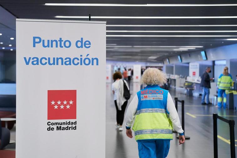 La Comunidad de Madrid levanta  las restricciones en todas sus zonas básicas de salud