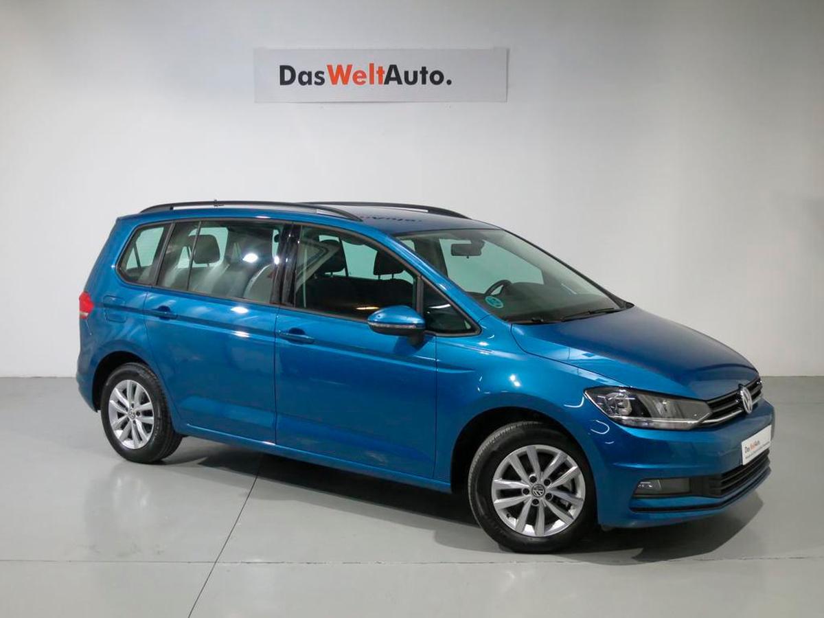 VOLKSWAGEN Touran 1.0 TSI Business 85kW (115 CV) | Kilómetros: 22.940 km | Fecha matriculación: 17/07/2019 | Precio Oferta: 20.900 euros | Precio Financiado: 18.900 euros (*)