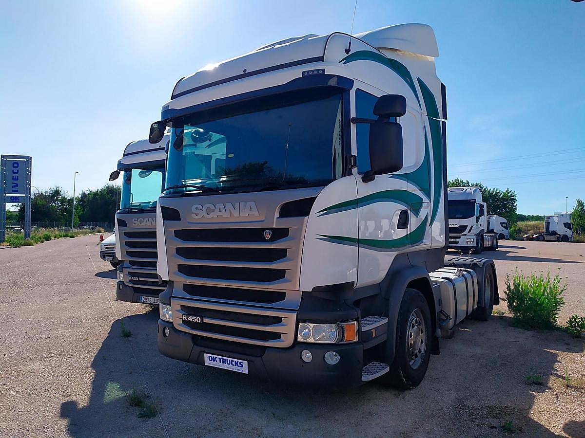 SCANIA R450LA4X2MNA | Kilómetros: 858.914 km | Fecha matriculación: 2015 | Combustible: Diésel | Equipamiento: Automático - Retarder | Precio: 26.000 euros + IVA
